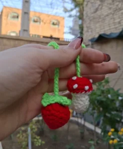 یوکمارک دست بافت قارچ و توت فرنگی